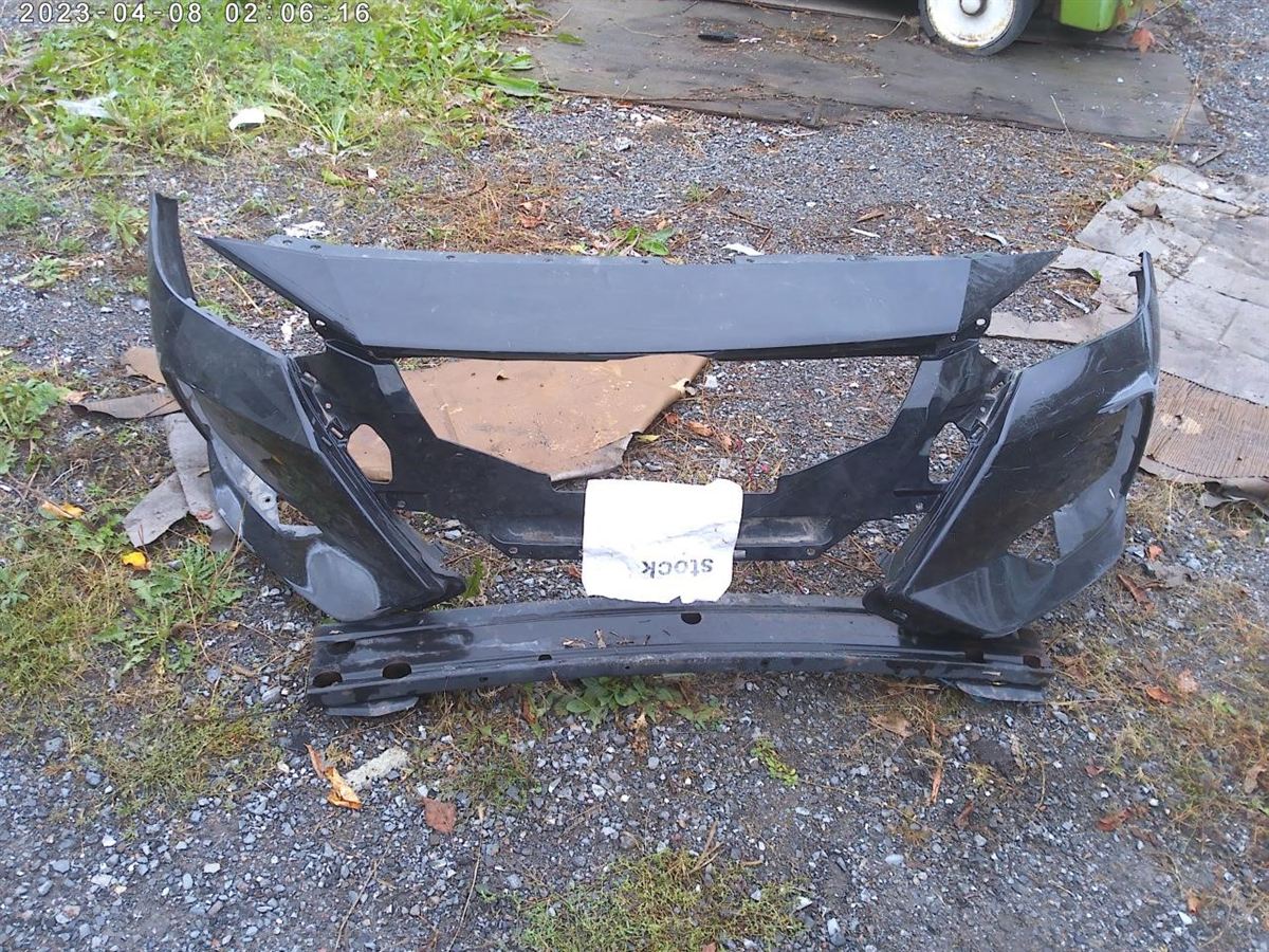 Front bumper cover used genuine OEM Nissan Sentra 2020-2023