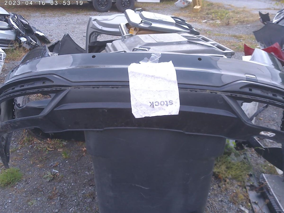 Refuerzo de defensa trasero usado original (OEM) Audi A4 Quattro 2017-2024
