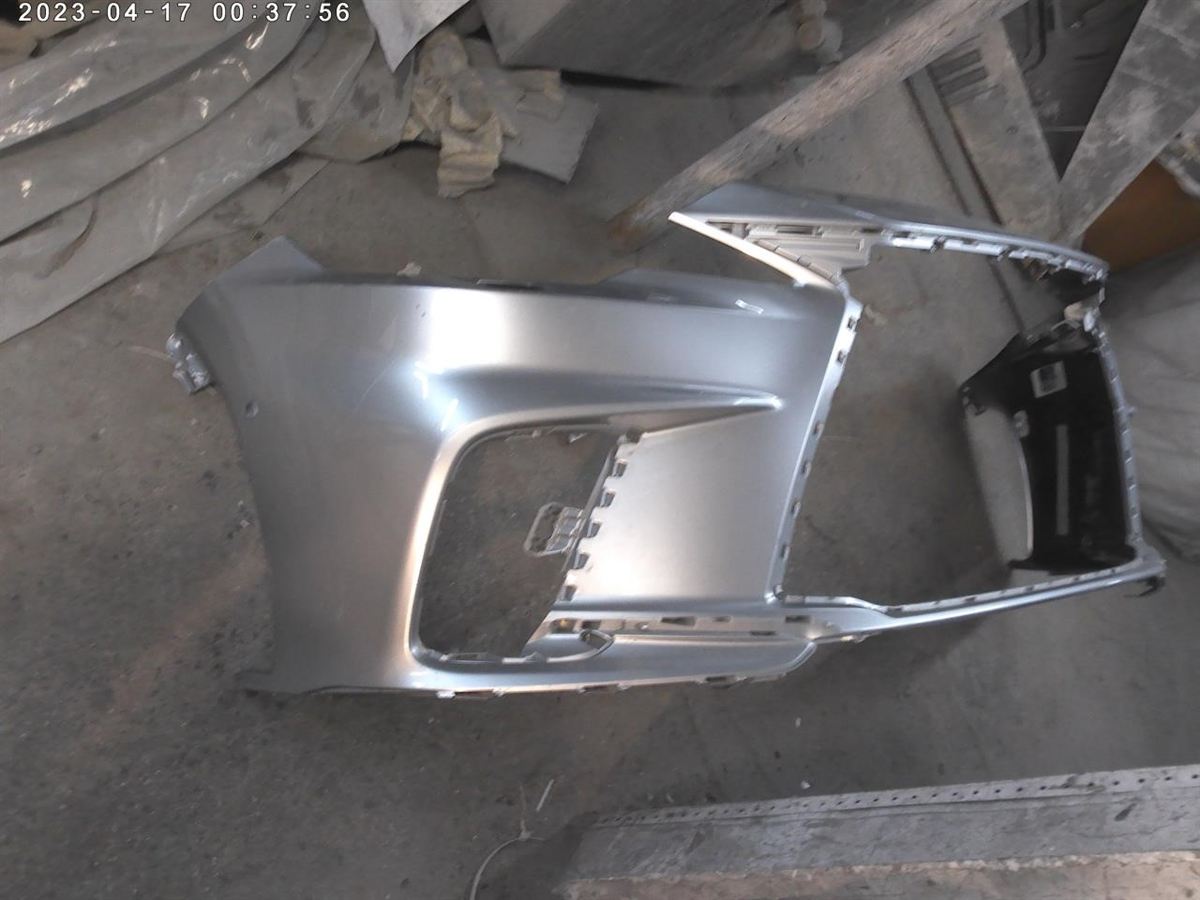 Defensa (parachoques) delantera usada original (OEM) Lexus RX350 2023-2025