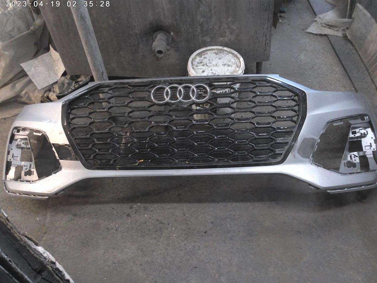 Grille assembly used genuine OEM Audi SQ5 2021-2023