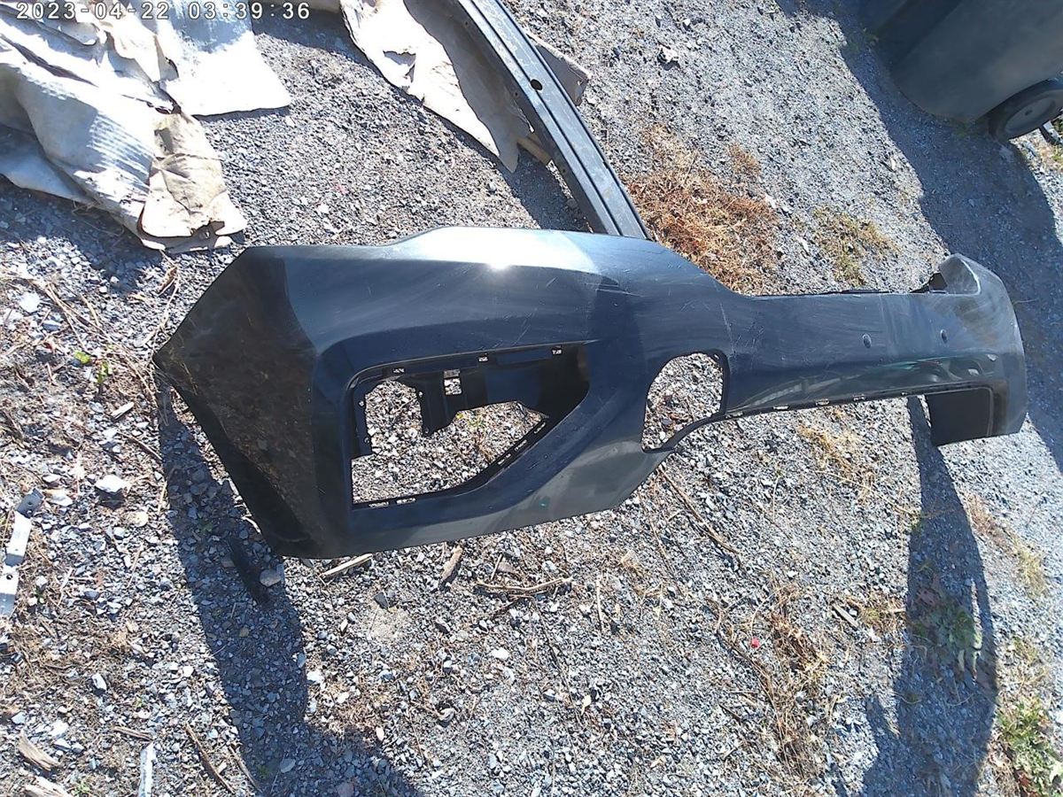 Front bumper cover retainer used genuine OEM Nissan Pathfinder 2013-2020