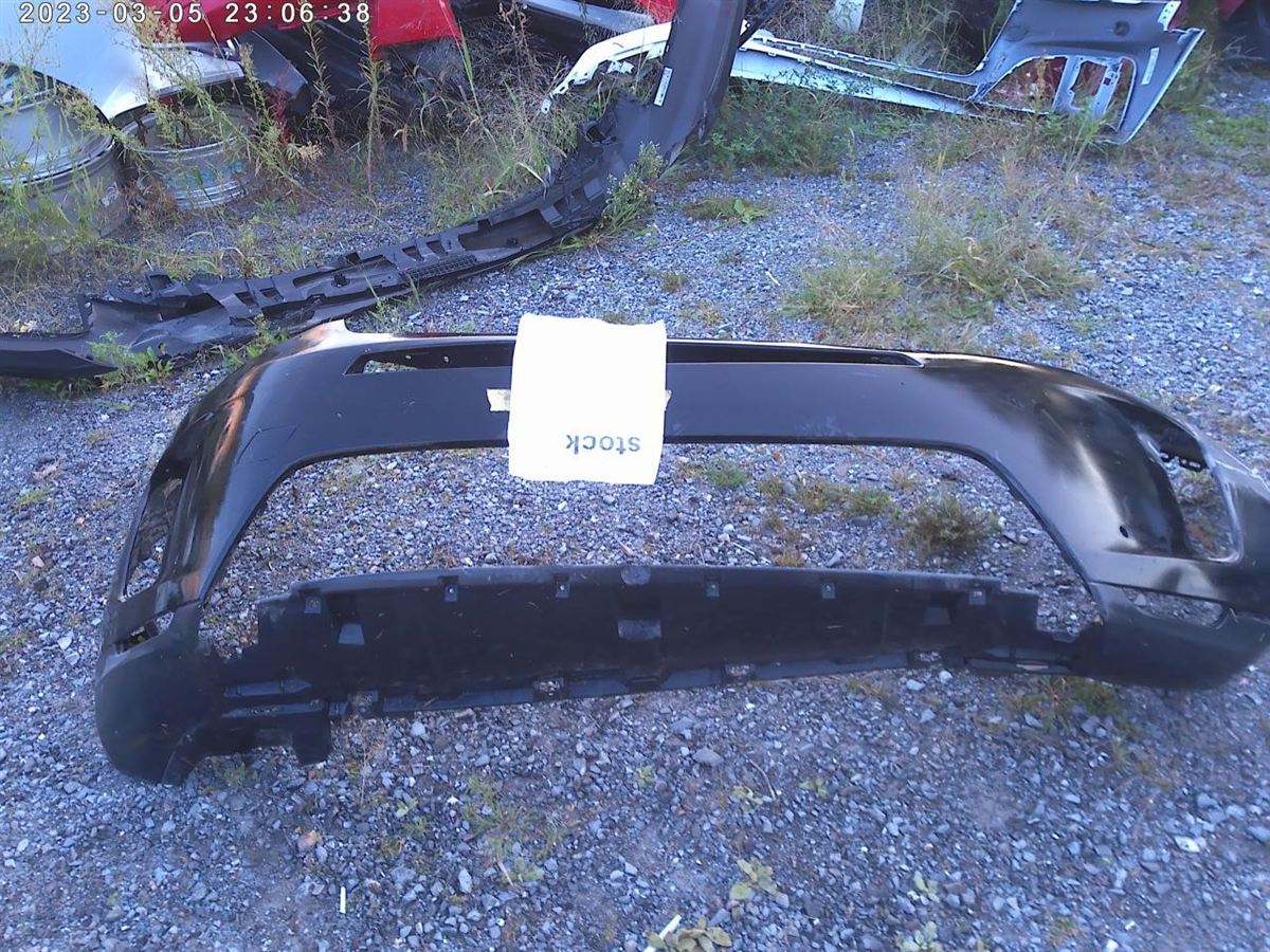 Front Bumper Cover used genuine OEM Land Rover Discovery Sport 2021-2023