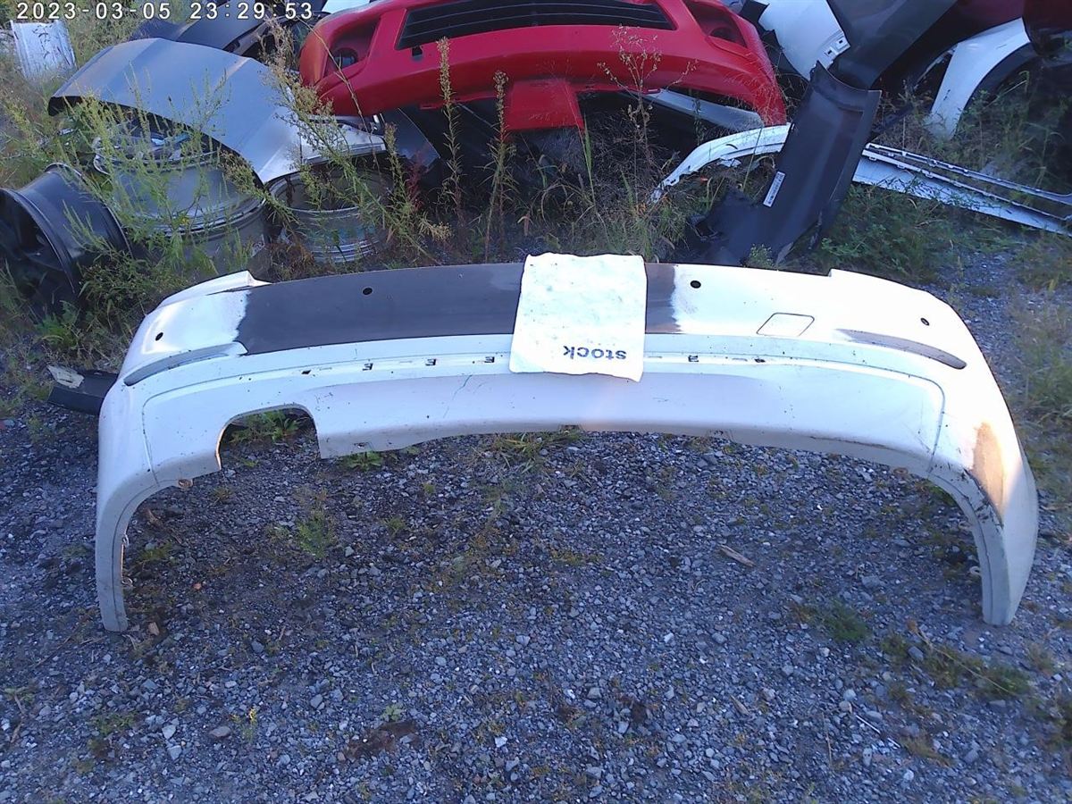 Soporte de defensa trasero usado original (OEM) BMW 528I 2011-2013