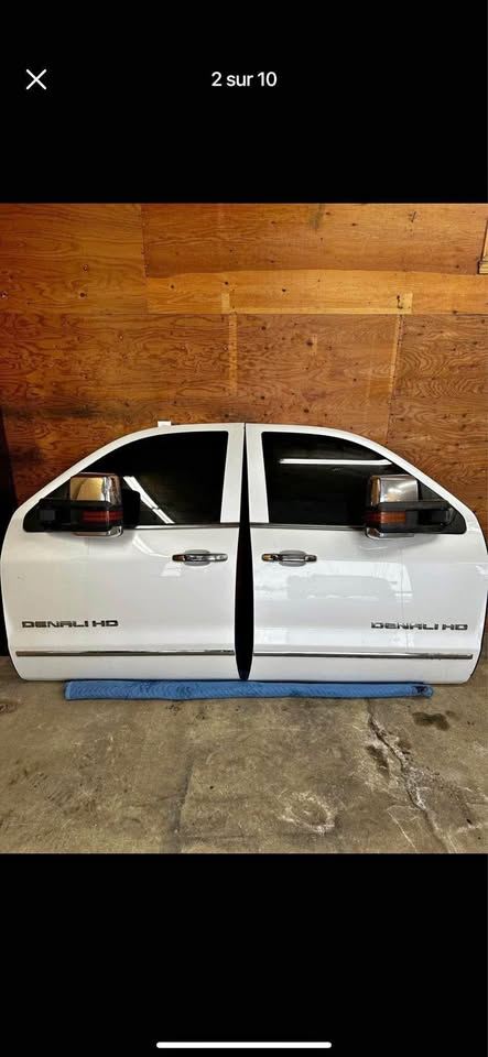 Front Door Assembly used genuine OEM General Motors Sierra 1500 Pickup 2014-2019