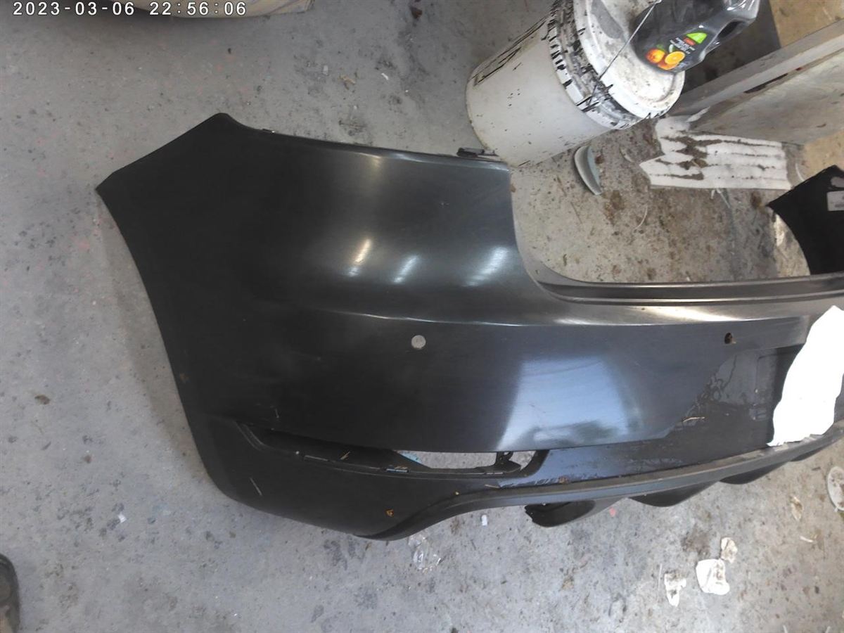 Faldón de defensa trasero usado original (OEM) Porsche Macan 2015-2018