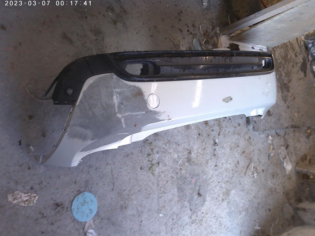Faldón de defensa trasero usado original (OEM) Mini Cooper 2014-2021