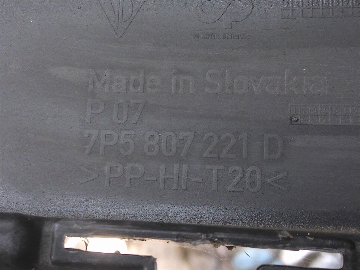 Left front bumper insert used genuine OEM Porsche Cayenne 2015-2018