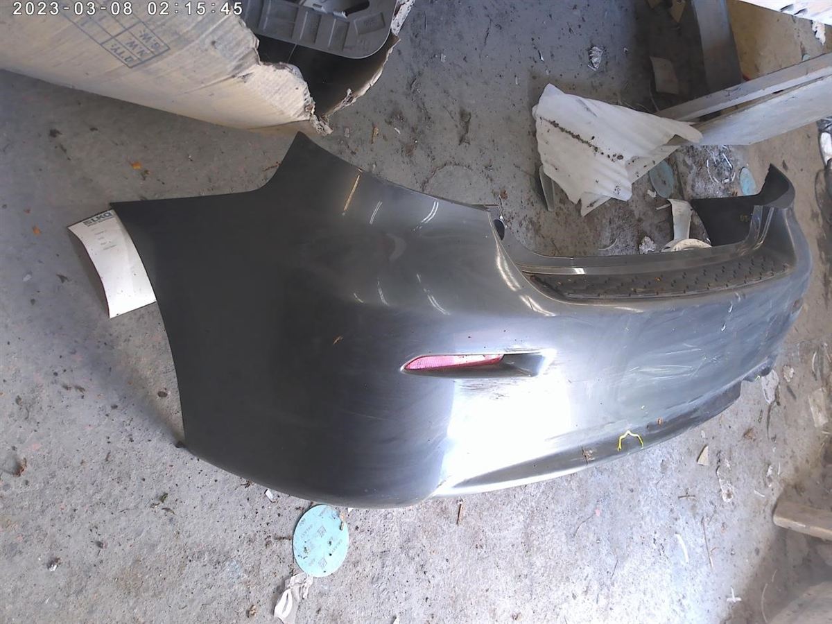 Absorbedor de defensa trasero usado original (OEM) Toyota Matrix 2009-2014