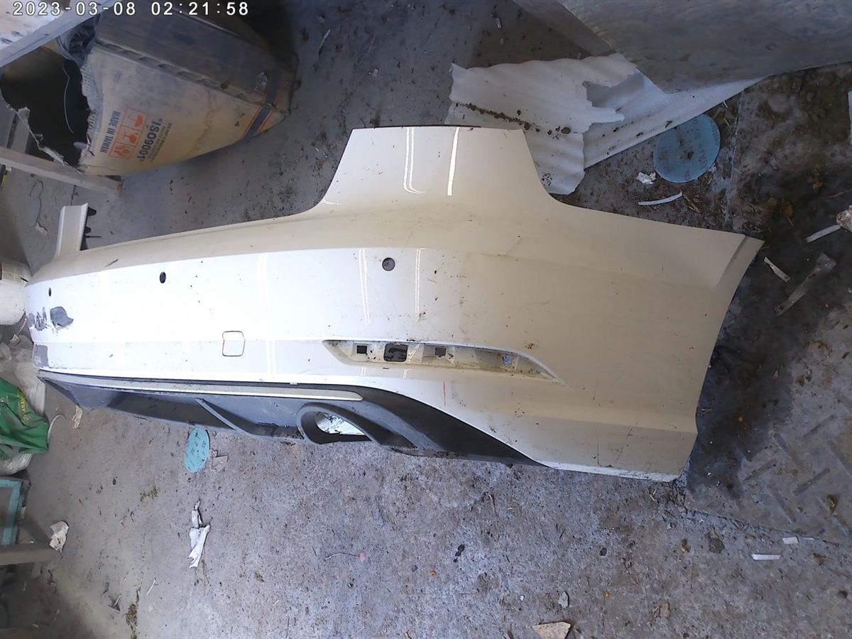 Refuerzo de defensa trasero usado original (OEM) Audi A3 2015-2020