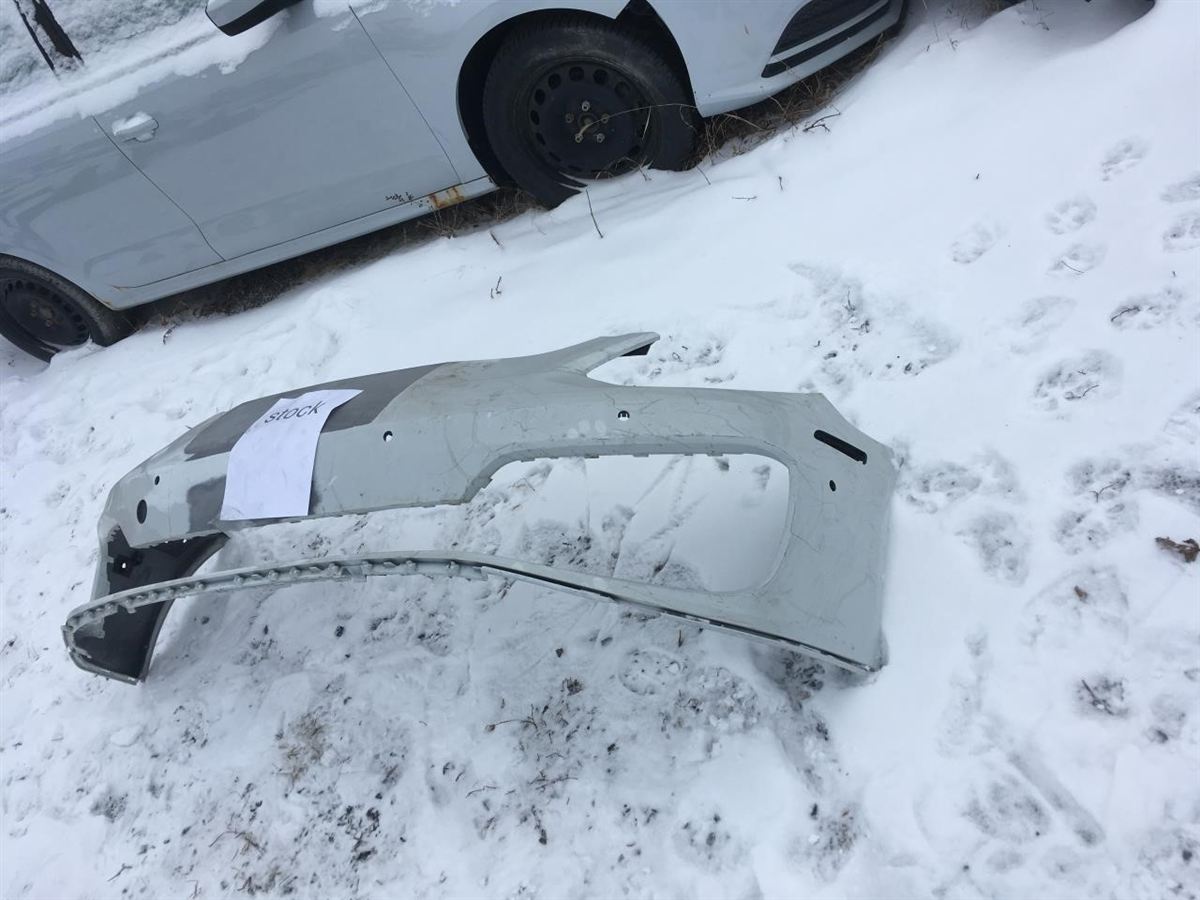 Front Bumper assembly used genuine OEM Porsche Porsche Panamera 2017-2020