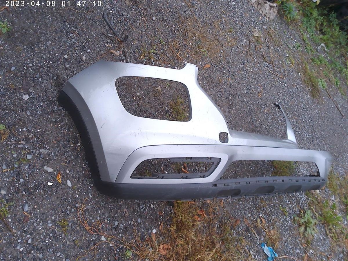 Front bumper grille used genuine OEM Hyundai Venue 2020-2024