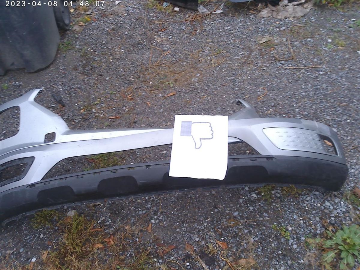 Front bumper grille used genuine OEM Hyundai Venue 2020-2024