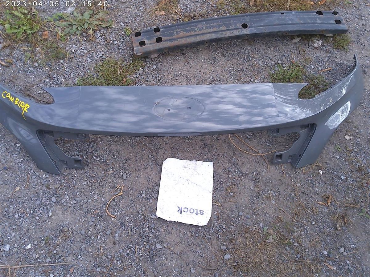 Defensa (parachoques) delantera usada original (OEM) Hyundai Kona 2022-2023