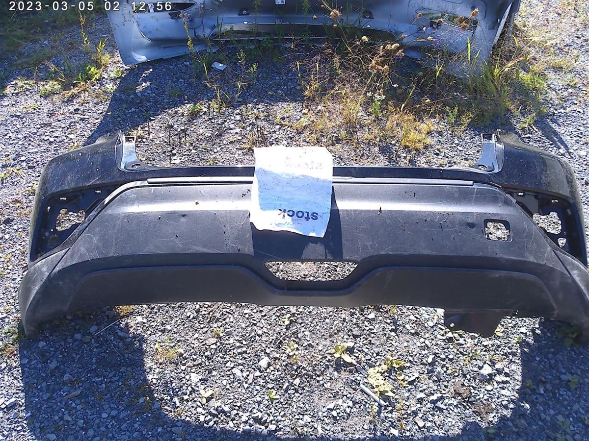 Defensa (parachoques) trasera usada original (OEM) Toyota C-HR 2018-2022