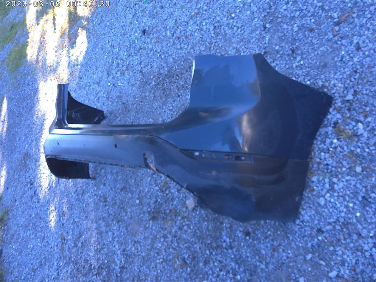 Soporte de defensa trasero derecho usado original (OEM) BMW X1 2016-2022