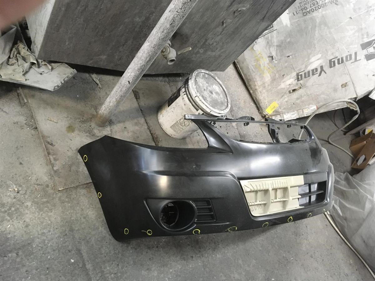 Defensa (parachoques) delantera usada original (OEM) Suzuki SX4 2007-2012