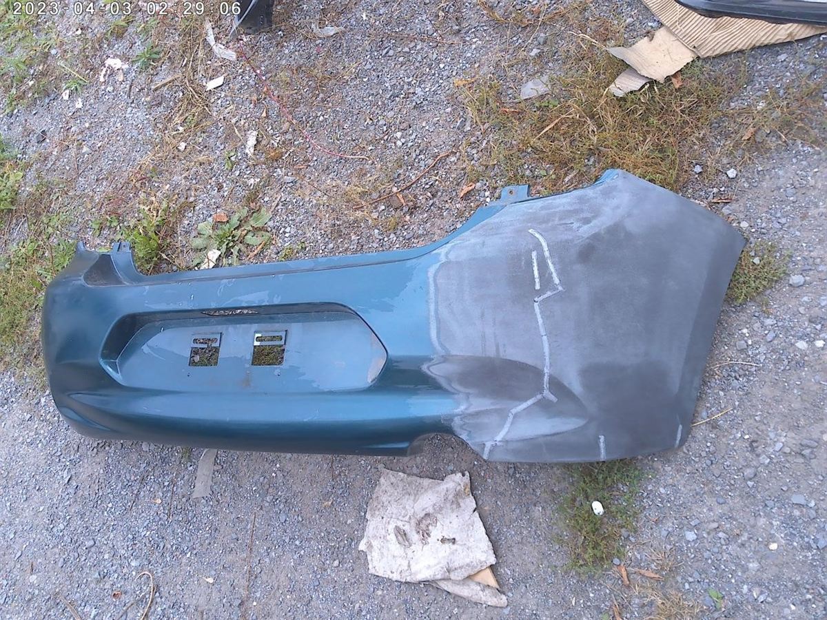 Defensa (parachoques) trasera usada original (OEM) Nissan Micra 2015-2019