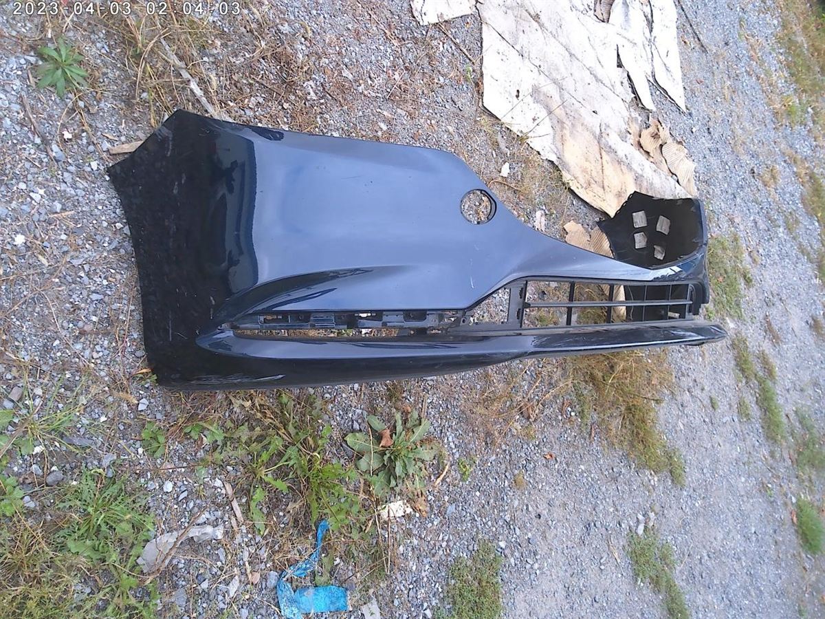 Rejilla de defensa delantera derecha usada original (OEM) Mazda 6 2018-2021