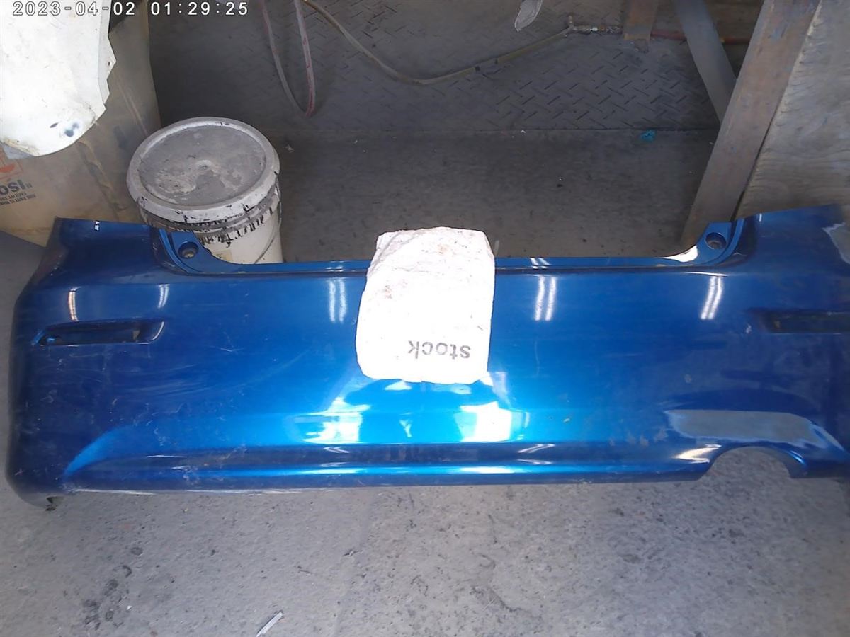 Rear bumper energy absorber used genuine OEM Toyota Matrix 2009-2014