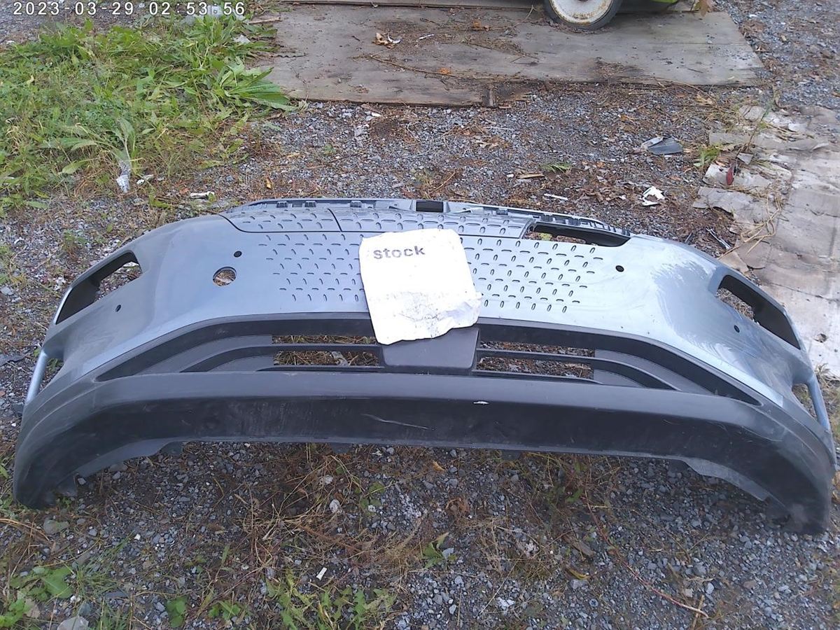 Defensa (parachoques) delantera usada original (OEM) Hyundai Kona Electric 2019-2021