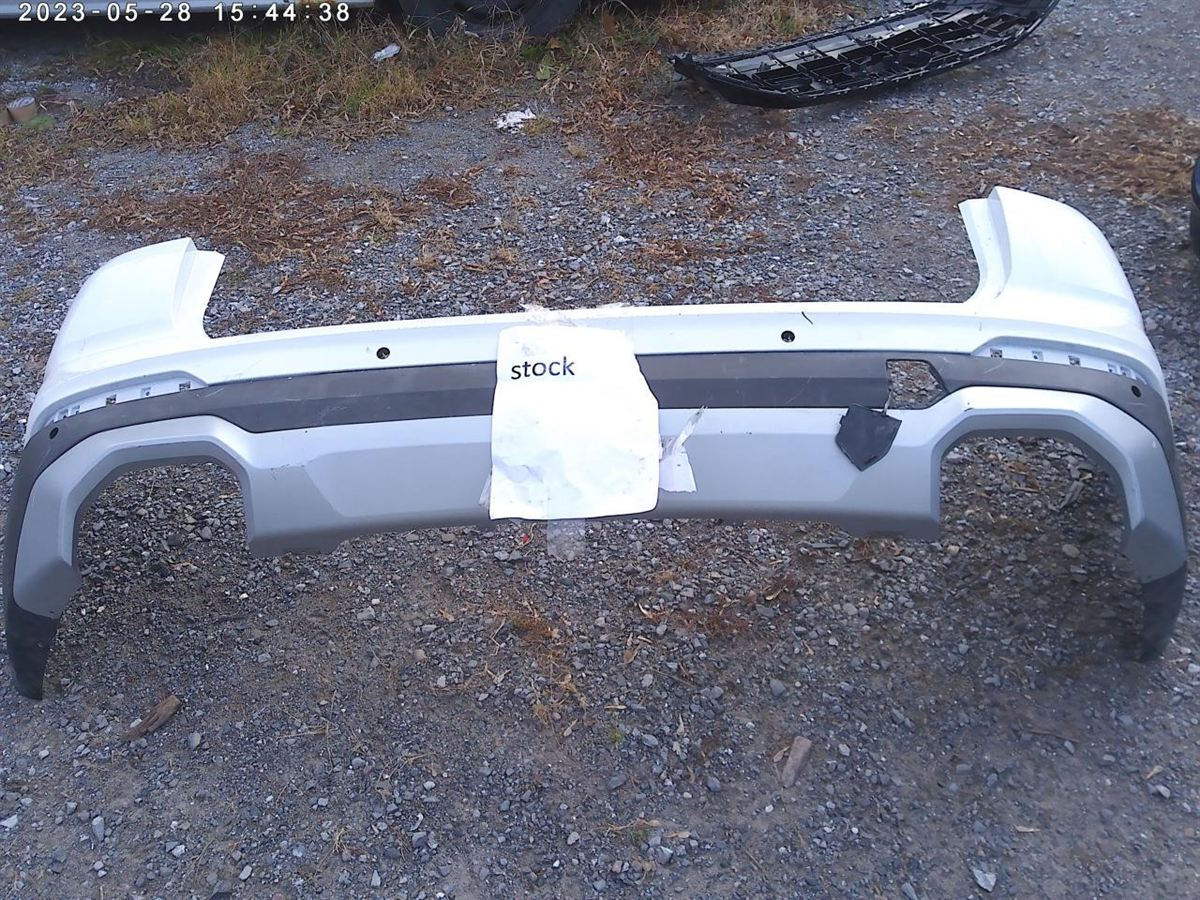 Faldón de defensa trasero usado original (OEM) BMW X4 2022-2025