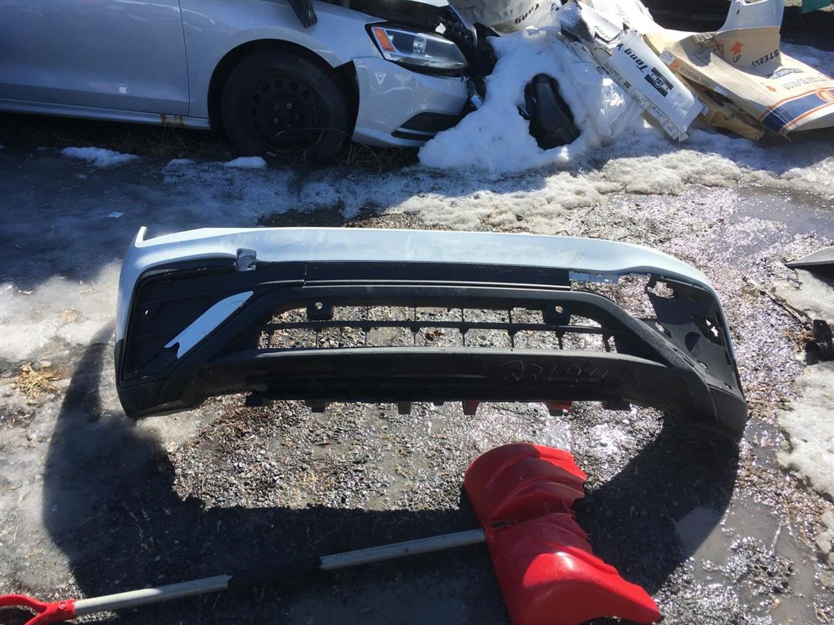 Left front bumper insert used genuine OEM Volkswagen Tiguan 2018-2021