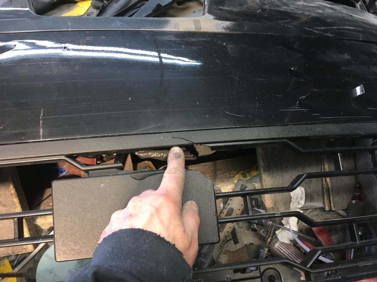Front Bumper Cover used genuine OEM KIA Niro 2023-2025