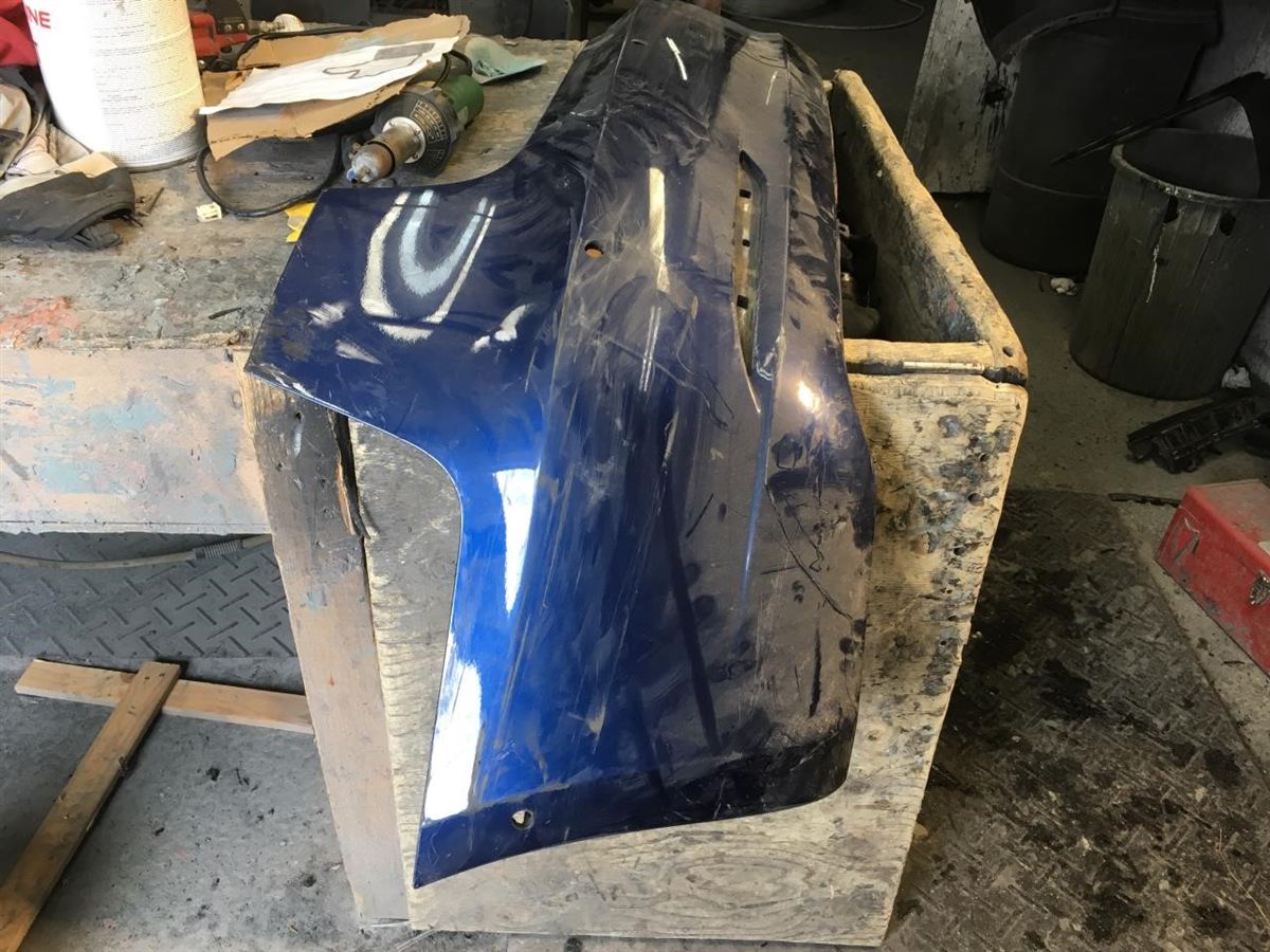 Rear Bumper assembly used genuine OEM Tesla 3 2023