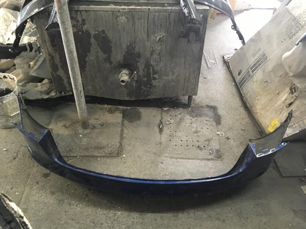 Rear Bumper assembly used genuine OEM Tesla 3 2023
