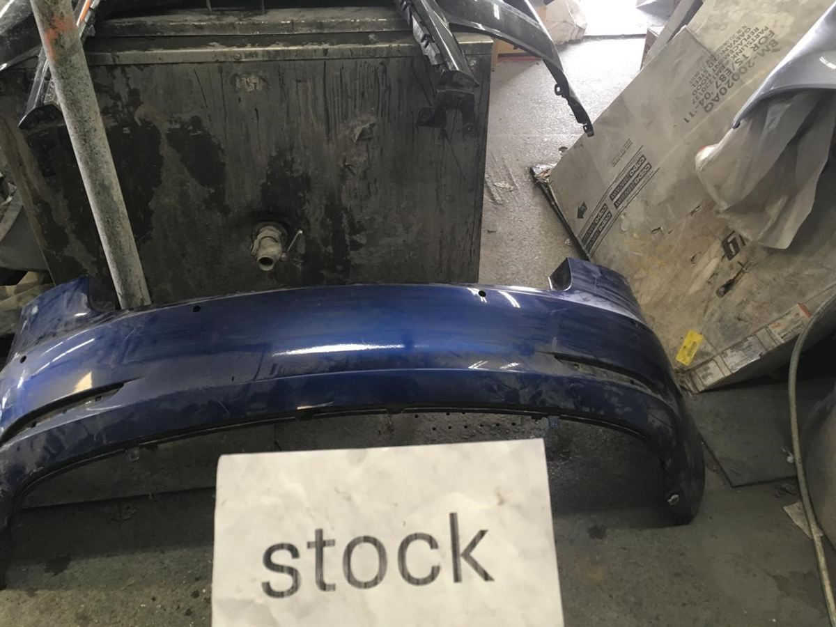 Rear Bumper assembly used genuine OEM Tesla 3 2023