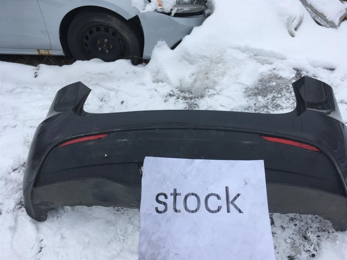 Rear Bumper assembly used genuine OEM Tesla Y 2020-2024
