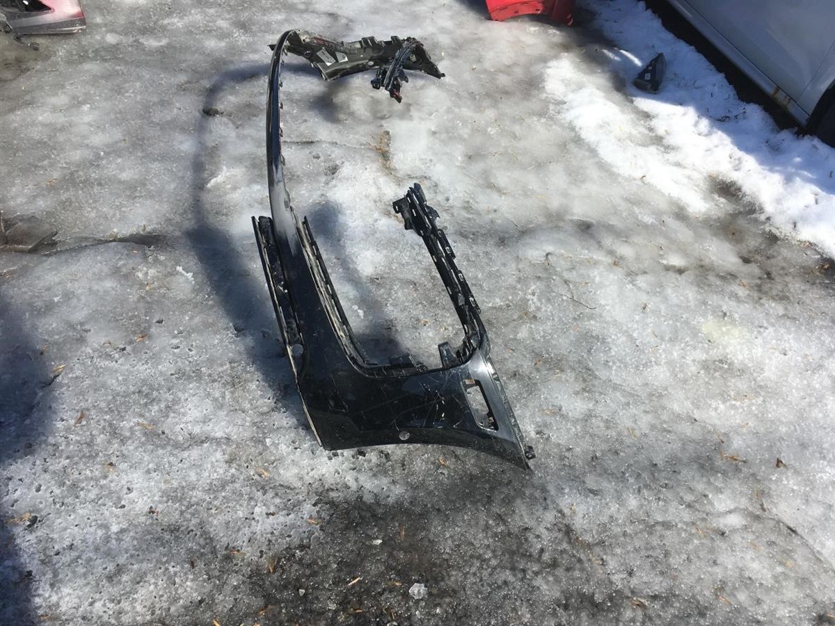Front Bumper assembly used genuine OEM Porsche Porsche Macan 2022-2025