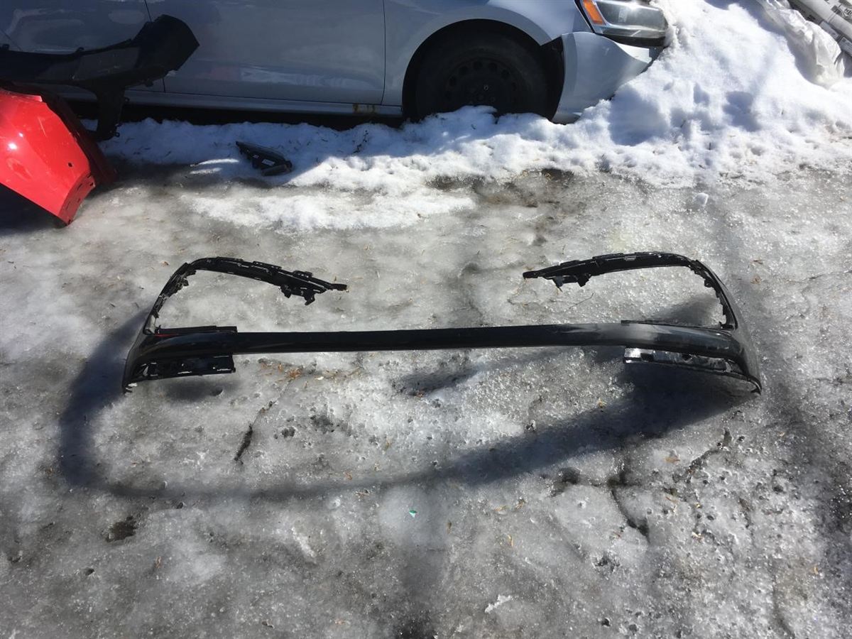 Front Bumper assembly used genuine OEM Porsche Porsche Macan 2022-2025