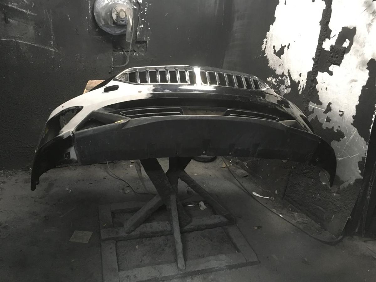 Defensa (parachoques) delantera usada original (OEM) BMW BMW 228I 2020-2022