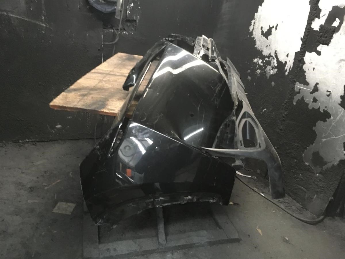 Defensa (parachoques) delantera usada original (OEM) Lexus NX200T 2015-2017