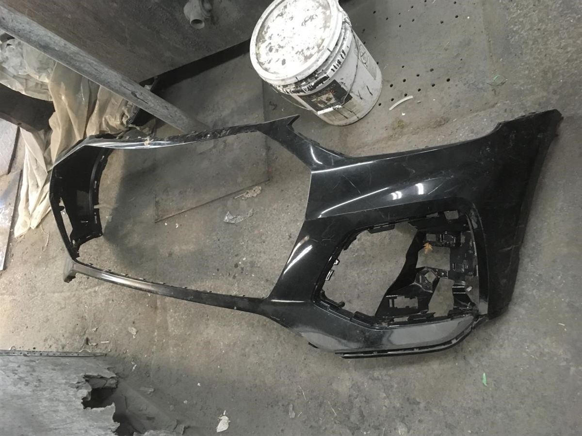 Front bumper cover used genuine OEM Audi Q5 2021-2025
