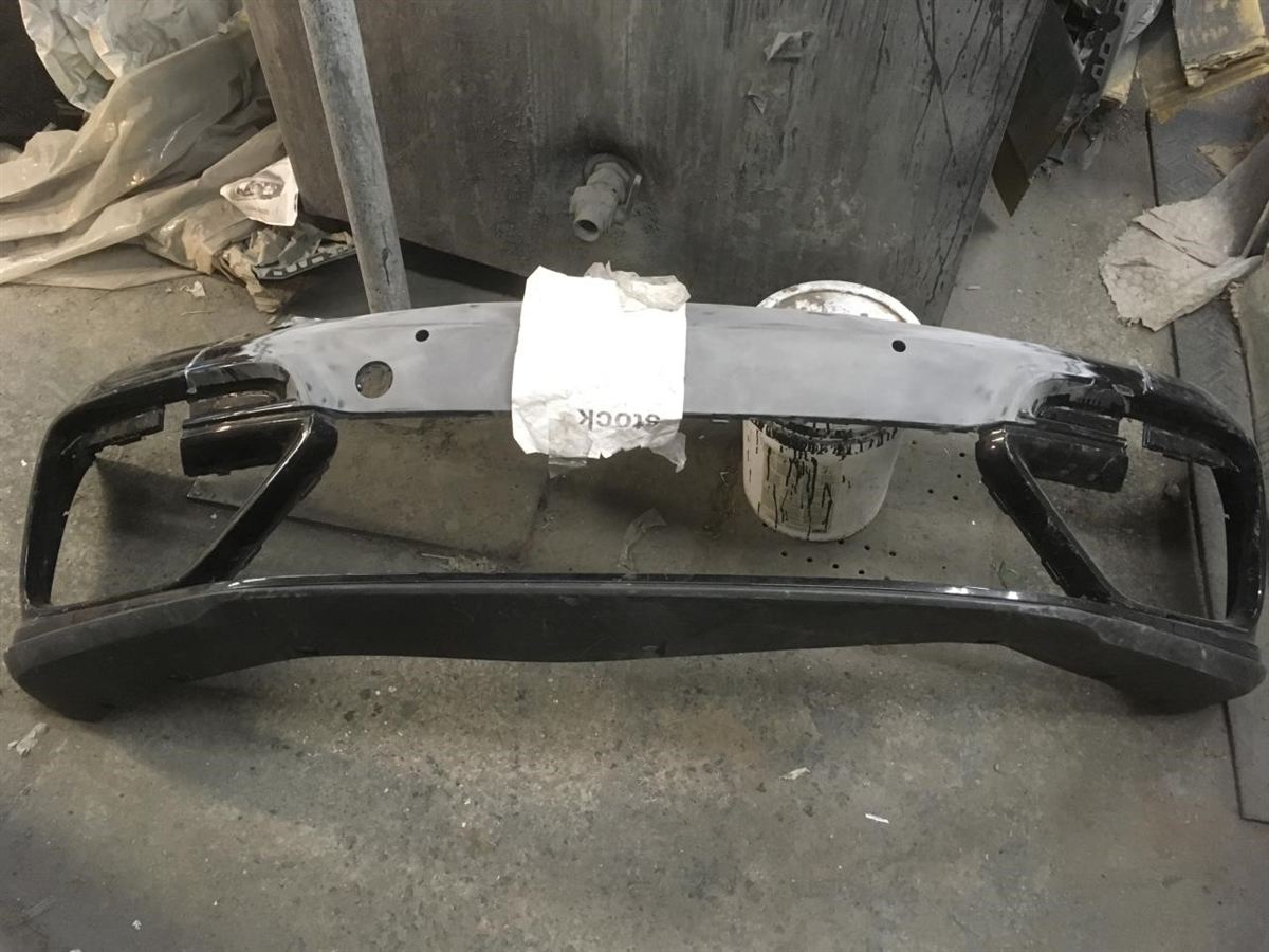Front Bumper assembly used genuine OEM Porsche Porsche Panamera 2017-2020