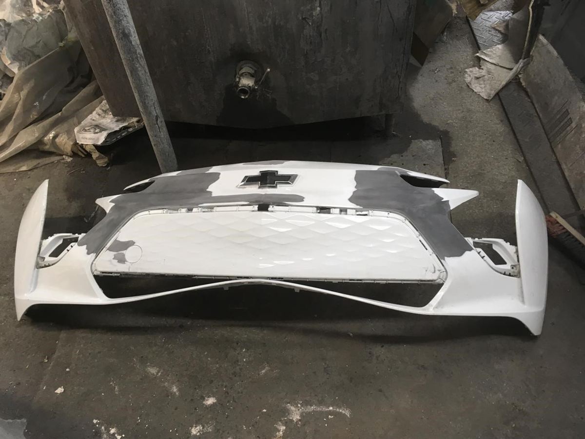 Right front bumper insert used genuine OEM Chevrolet Bolt EV 2022-2023