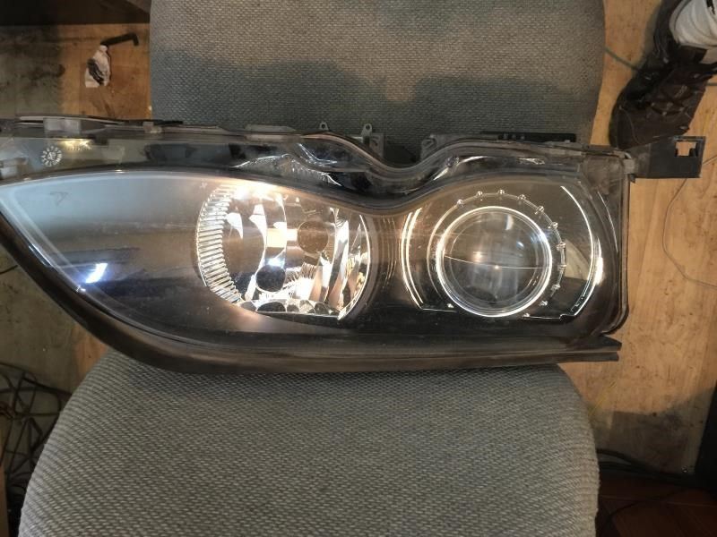 Right headlamp assembly composite used genuine OEM BMW 325I 2002-2005