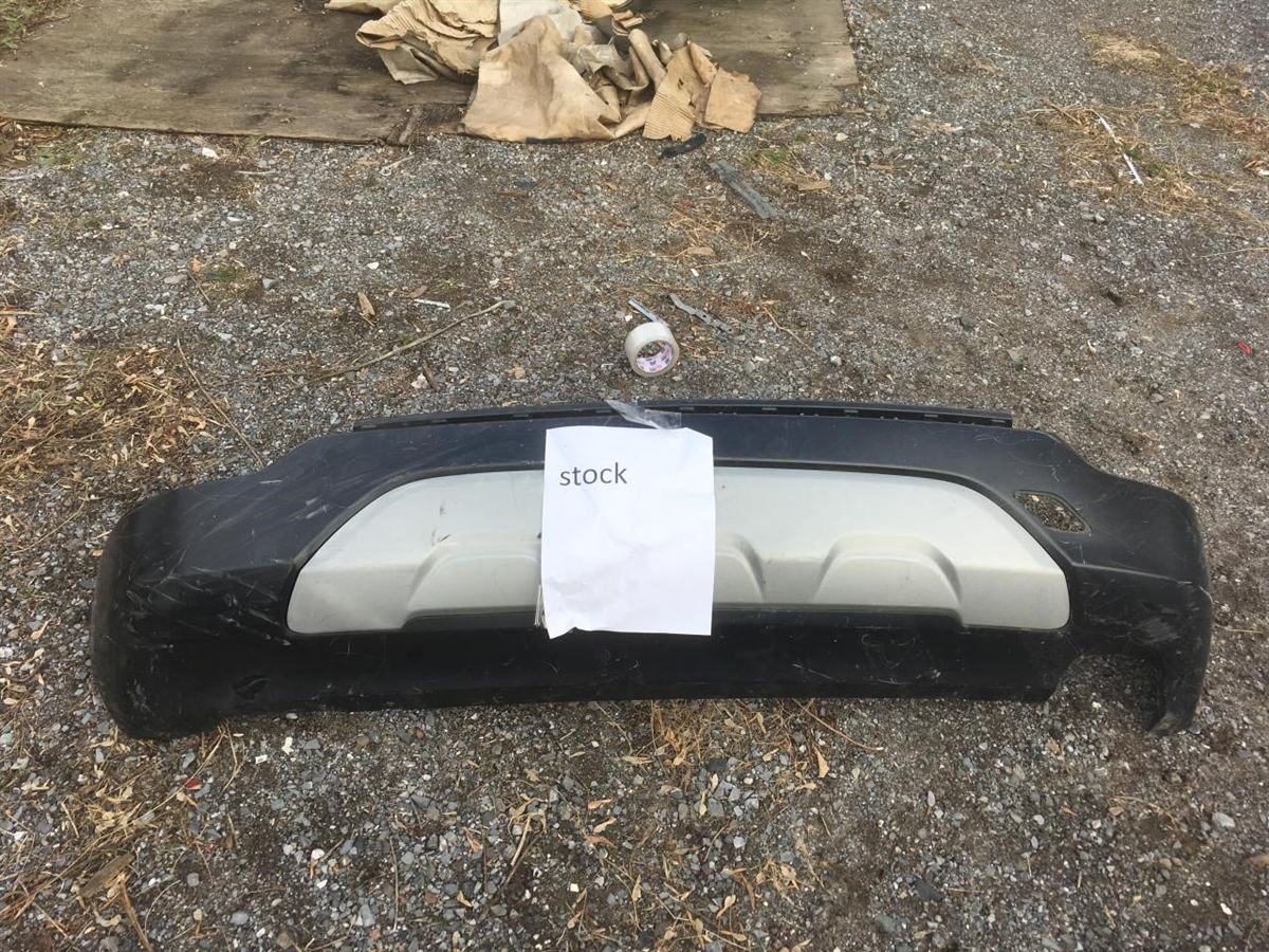 Refuerzo de defensa trasero usado original (OEM) Buick Encore 2013-2022