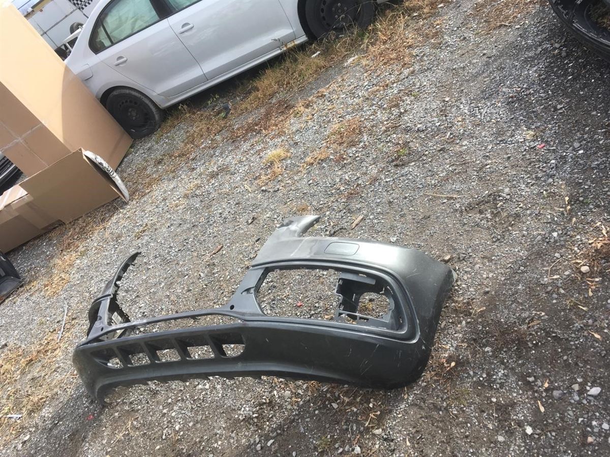 Defensa (parachoques) delantera usada original (OEM) Audi Q5 2013-2017