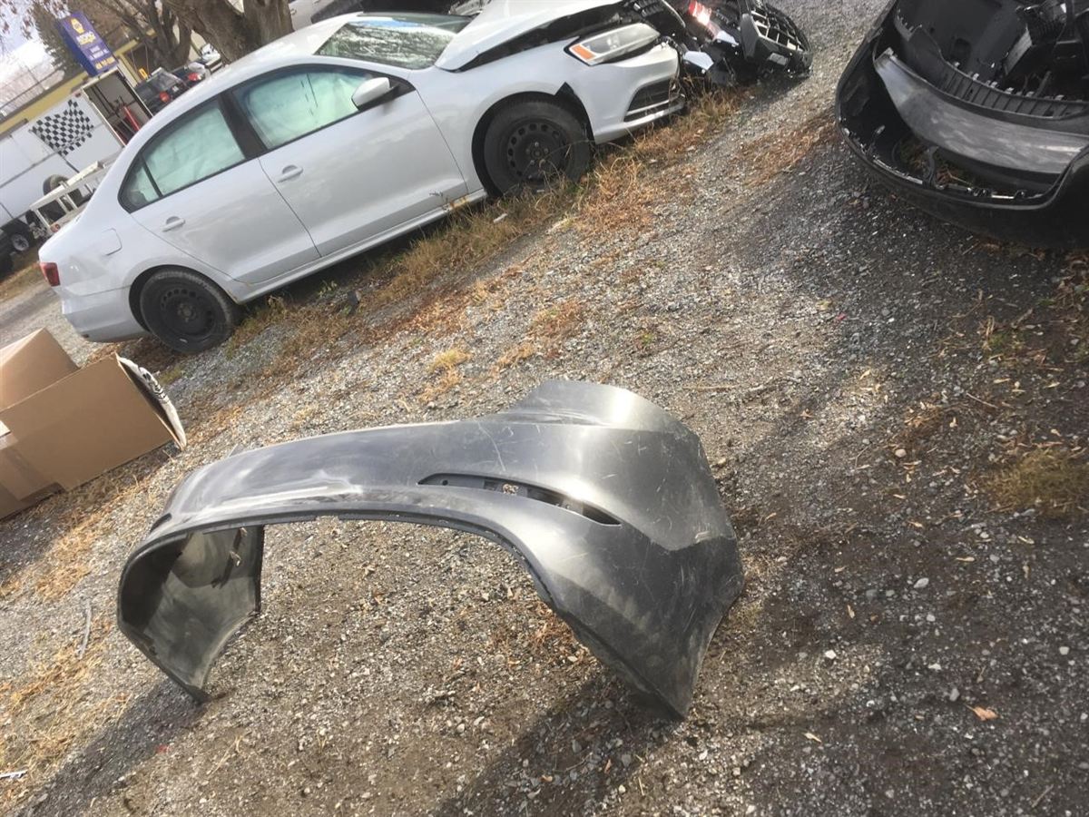 Defensa (parachoques) trasera usada original (OEM) Hyundai Elantra 2017-2018