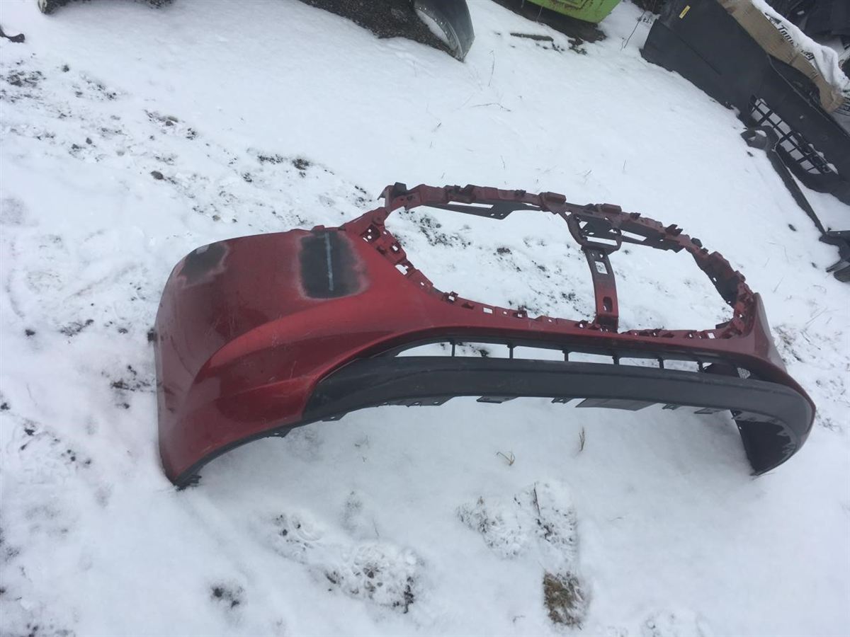 Refuerzo de defensa delantero usado original (OEM) Mazda 3 2019-2025