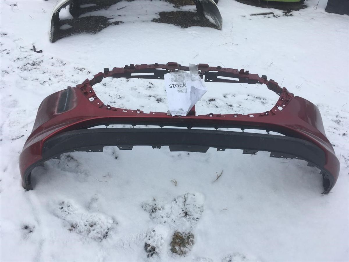 Refuerzo de defensa delantero usado original (OEM) Mazda 3 2019-2025