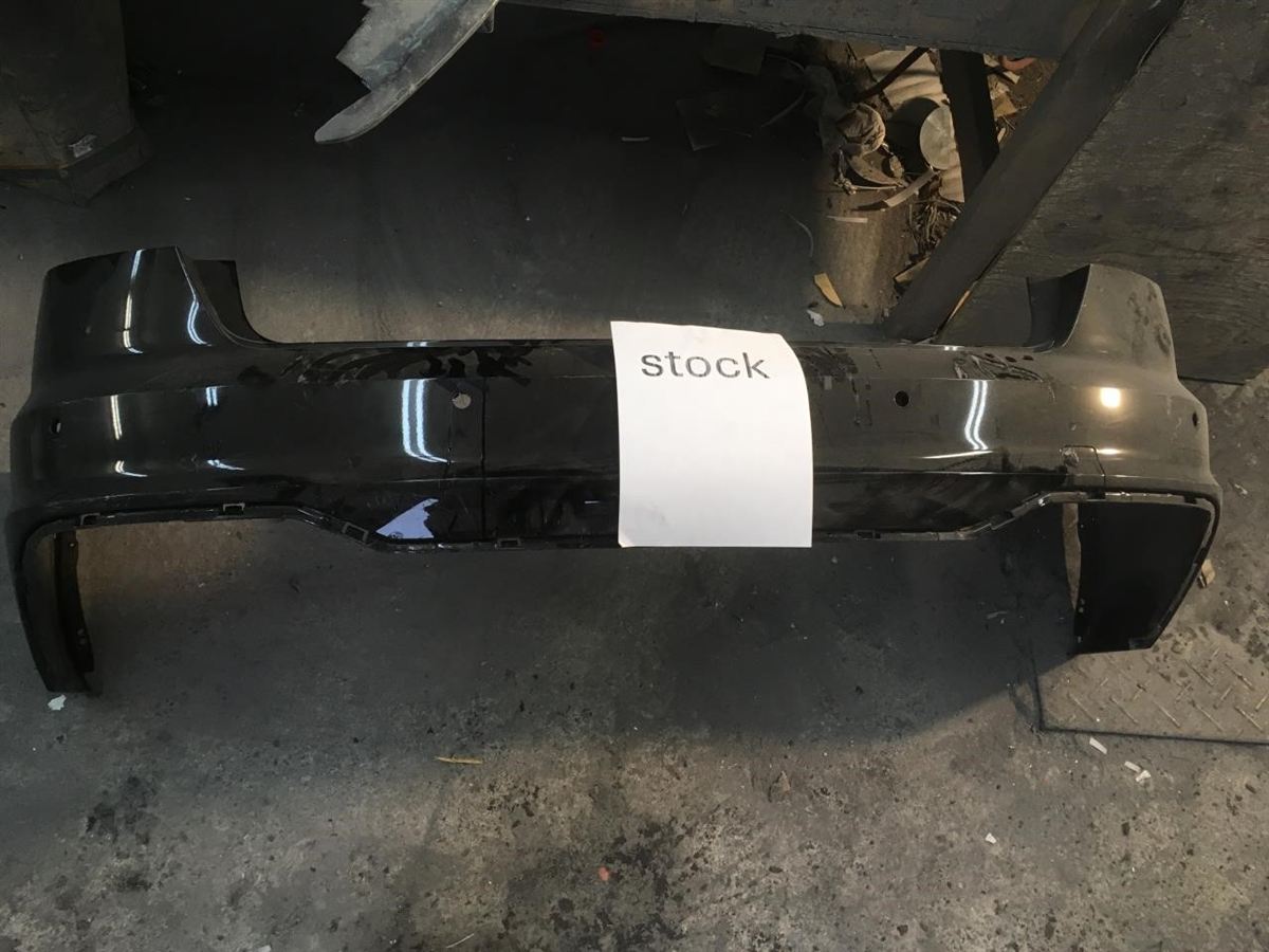 Defensa (parachoques) trasera usada original (OEM) Audi A4 Quattro 2020-2024