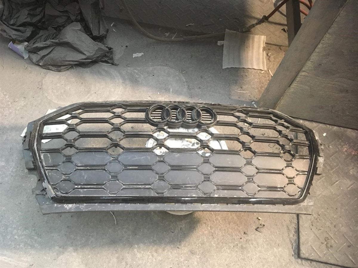 Grille assembly used genuine OEM Audi SQ5 2021-2023