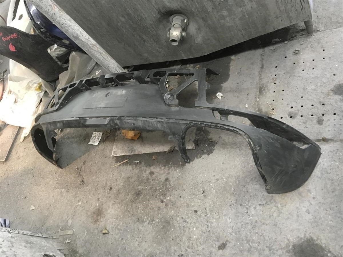 Rear Bumper Cover used genuine OEM Porsche Macan 2015-2021