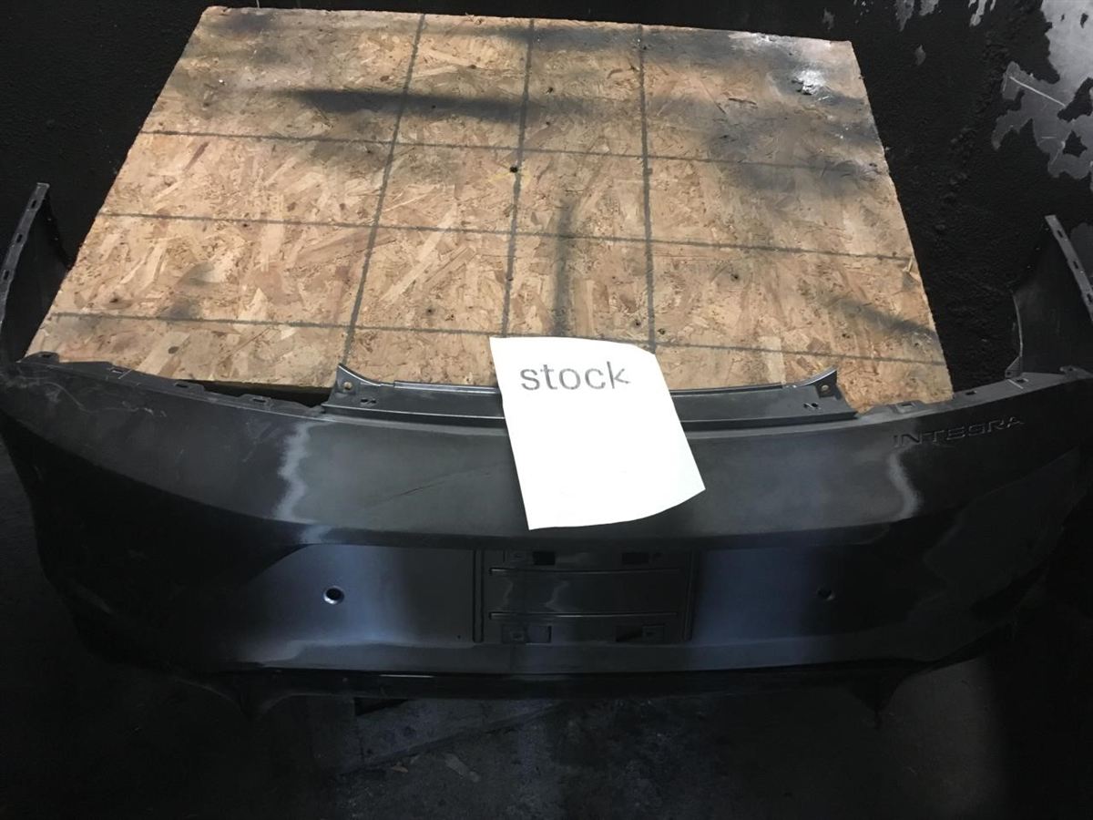 Defensa (parachoques) trasera usada original (OEM) Acura Integra 2023-2025