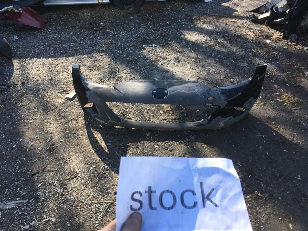 Defensa (parachoques) delantera usada original (OEM) Mazda MX-5 Miata 2016-2023