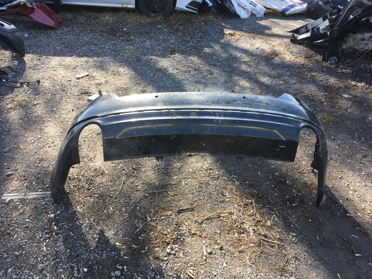 Defensa (parachoques) trasera usada original (OEM) Audi A3 2017-2020